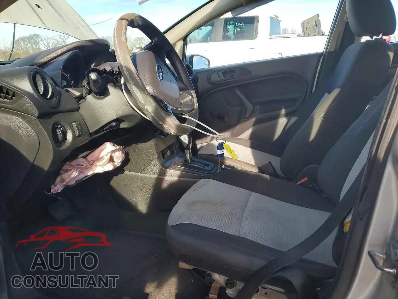 2015 FORD FIESTA Damaged VIN 3FADP4AJ3FM171848 – exterior detail