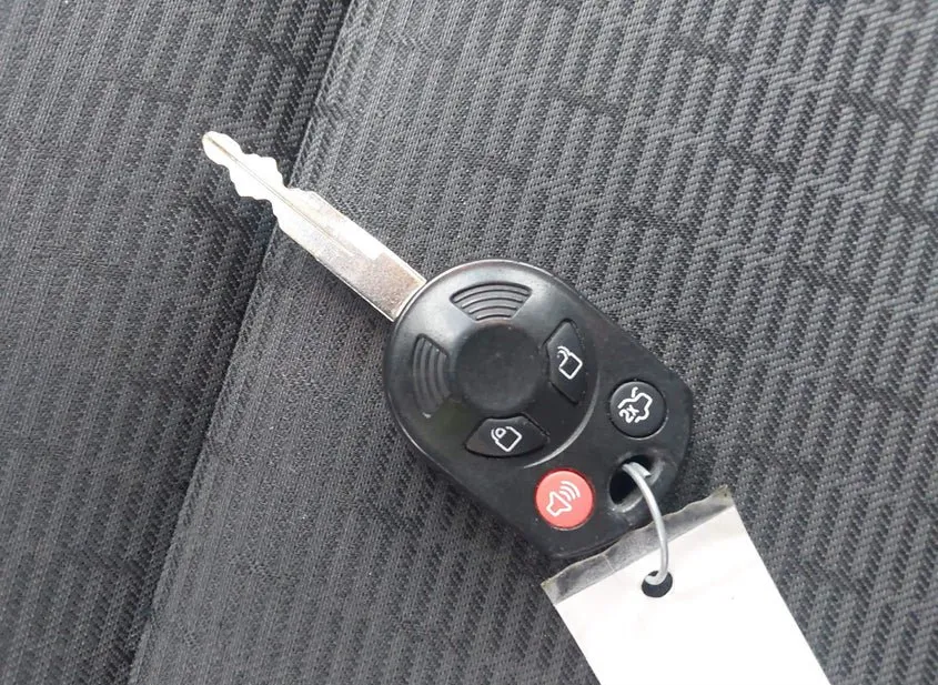 2011 FORD Fusion Used VIN 3FAHP0HA6BR301019 – trunk area
