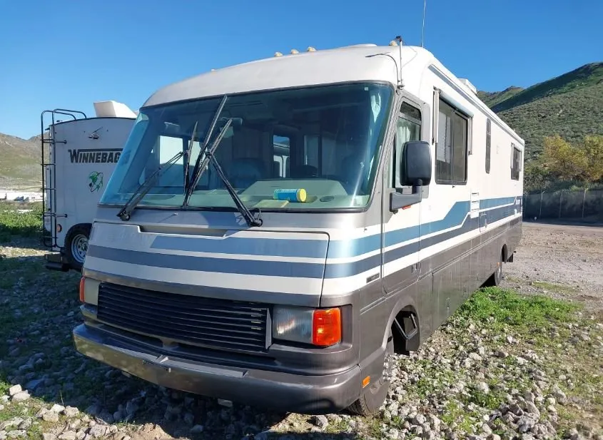 1993 FORD Recreational Vehicle Used VIN 3FCMF53G1PJA02631 – odometer reading