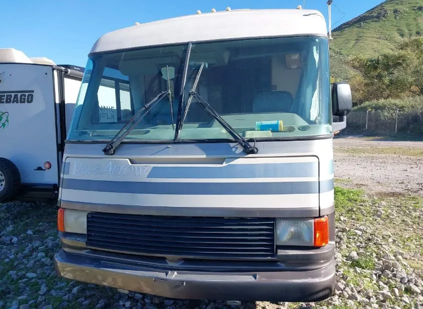 1993 FORD Recreational Vehicle Used VIN 3FCMF53G1PJA02631 – photo 13