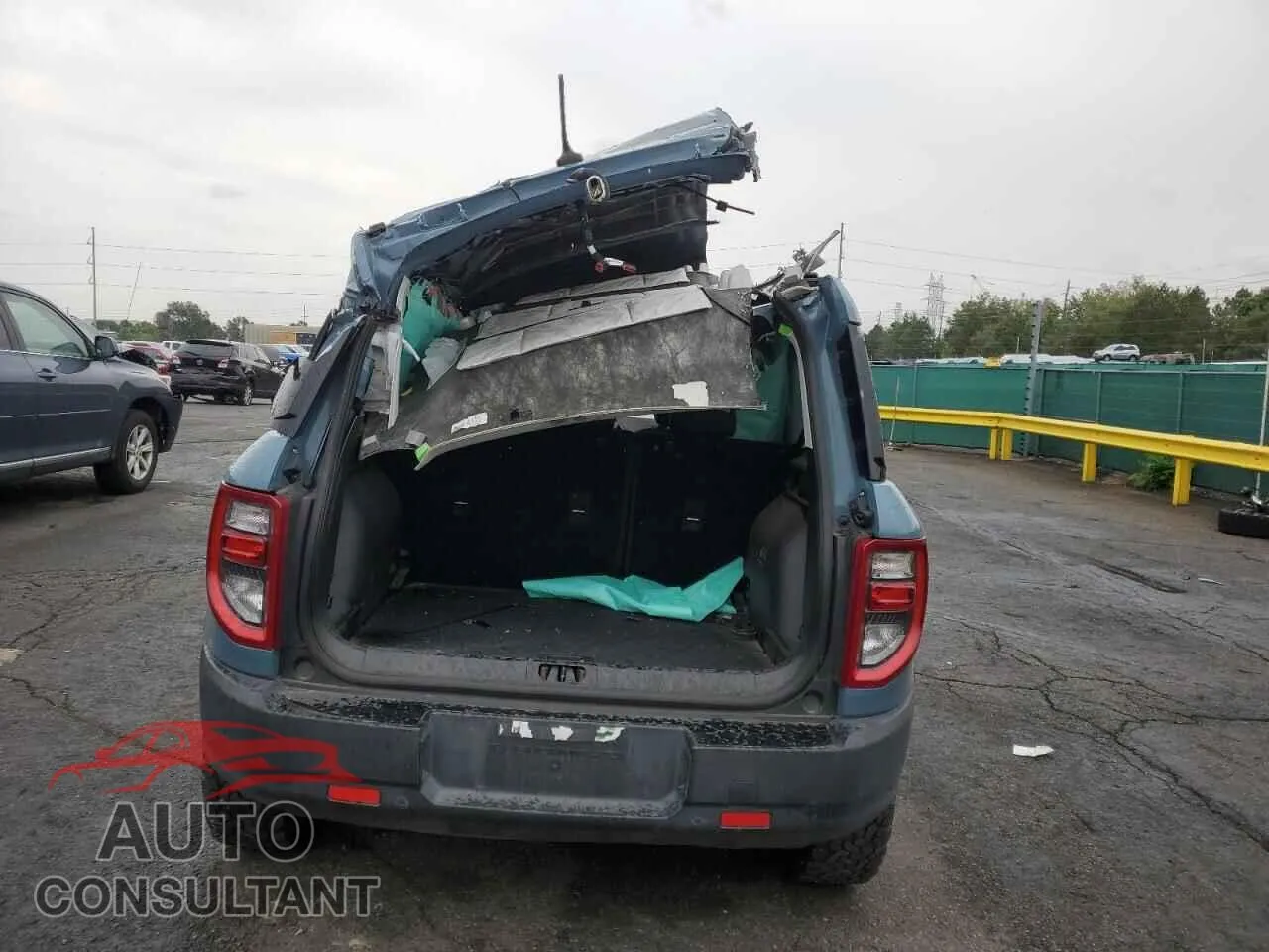 2022 FORD BRONCO Damaged VIN 3FMCR9B64NRD35452 – engine bay