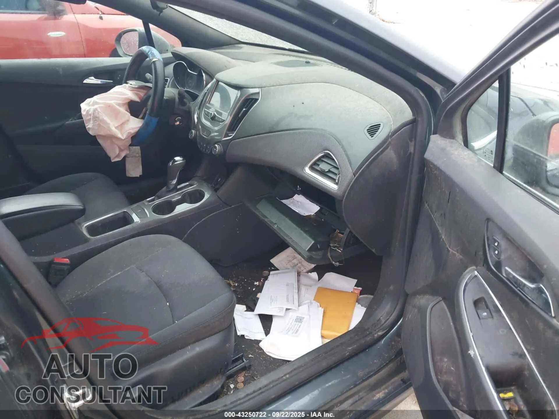 2018 CHEVROLET CRUZE Damaged VIN 3G1BE6SM3JS654684 – interior seats