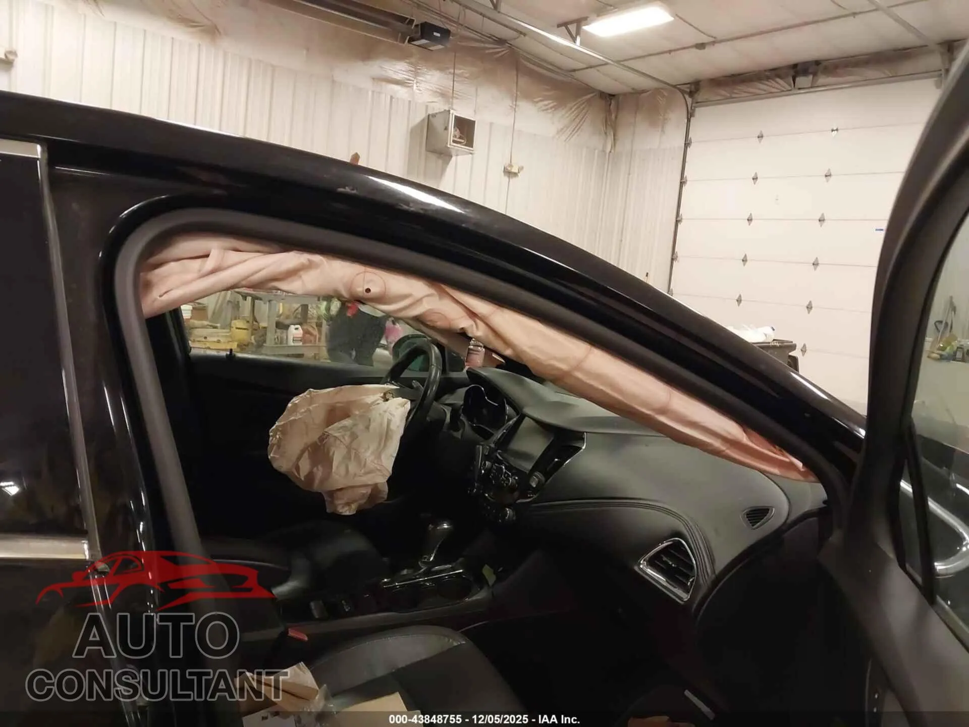 2017 CHEVROLET CRUZE Damaged VIN 3G1BF6SM4HS560823 – interior seats