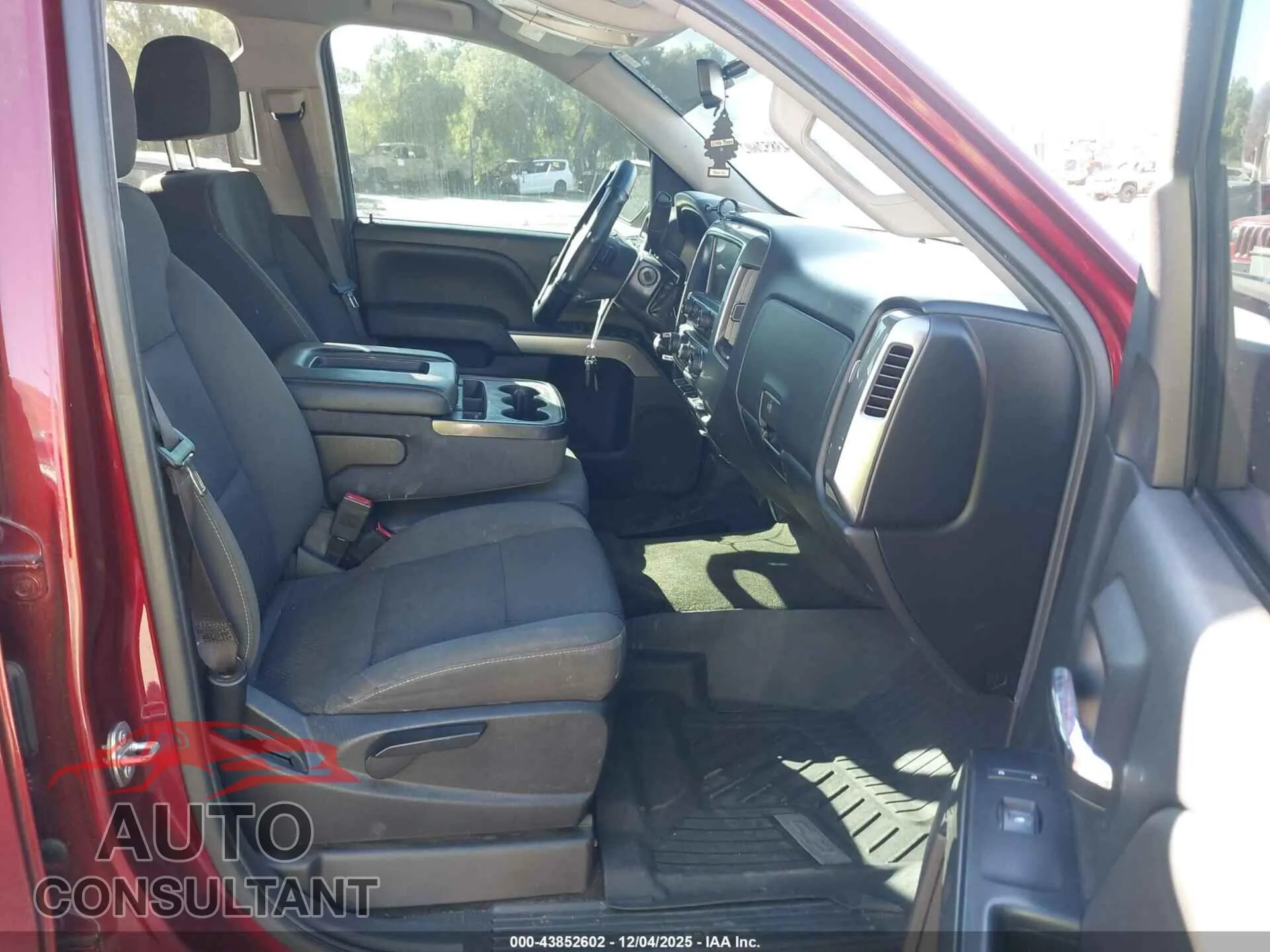 2017 CHEVROLET SILVERADO 1500 Damaged VIN 3GCPCREC1HG391888 – interior seats