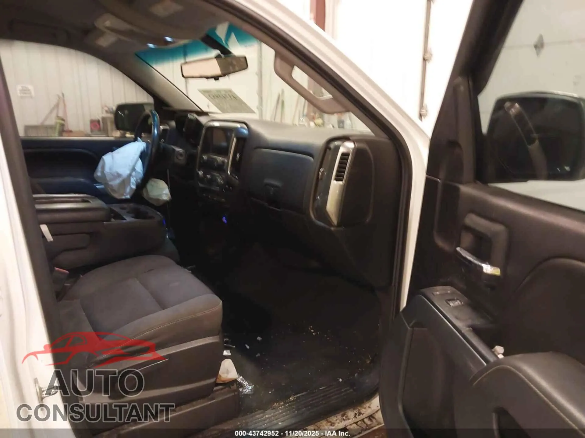 2014 CHEVROLET SILVERADO 1500 Damaged VIN 3GCPCREC5EG376984 – interior seats