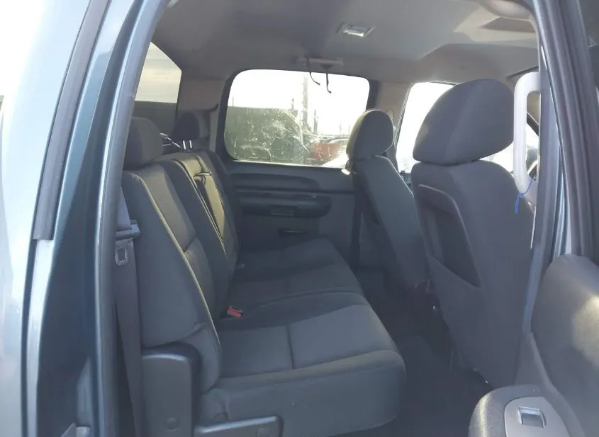 2013 CHEVROLET Silverado Used VIN 3GCPKSE73DG136084 – engine bay