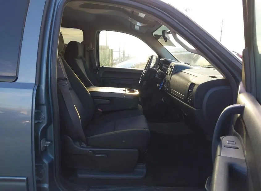 2013 CHEVROLET Silverado Used VIN 3GCPKSE73DG136084 – photo 17