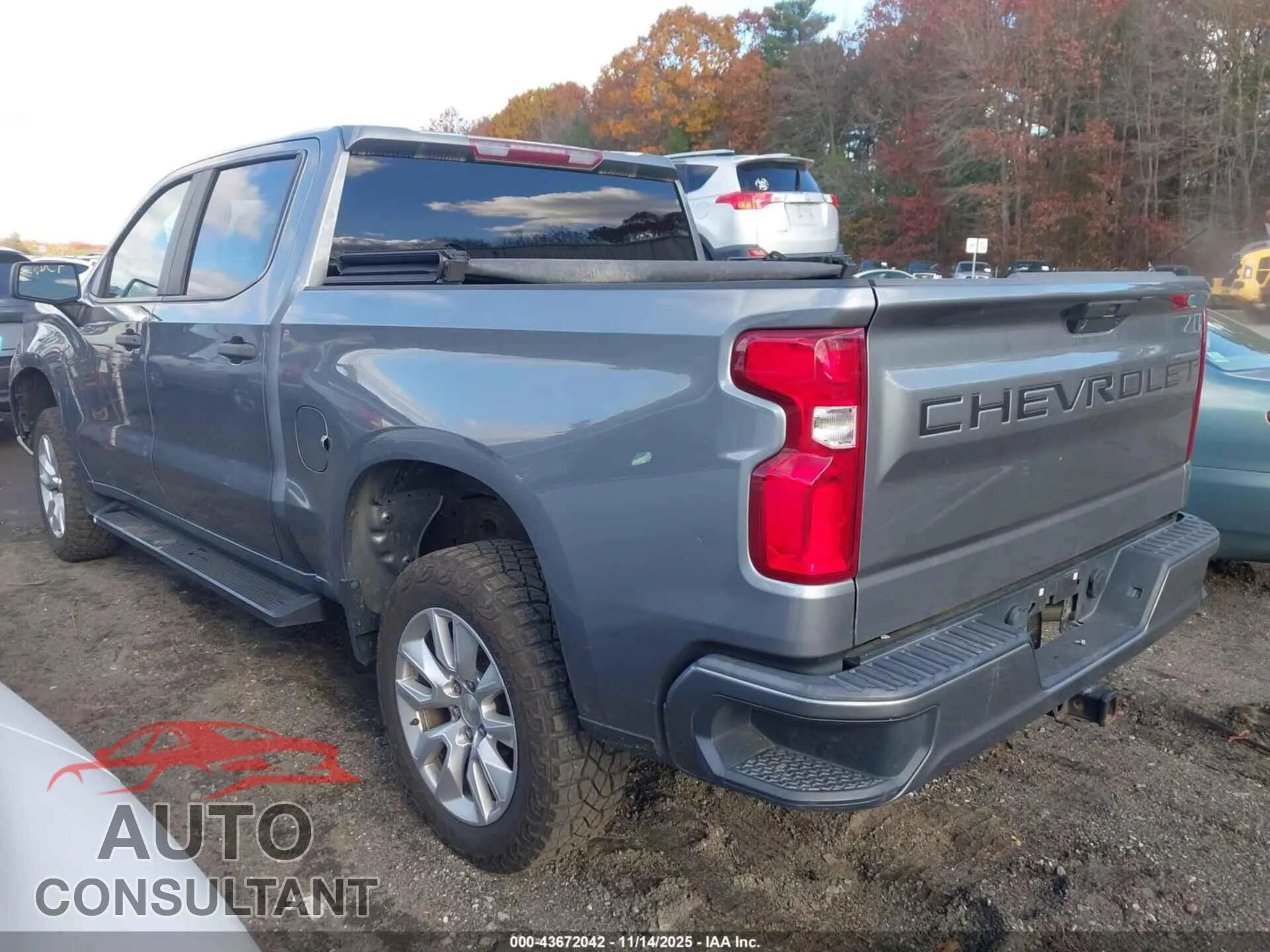 2020 CHEVROLET SILVERADO 1500 Damaged VIN 3GCPYBEK8LG211136 – side profile