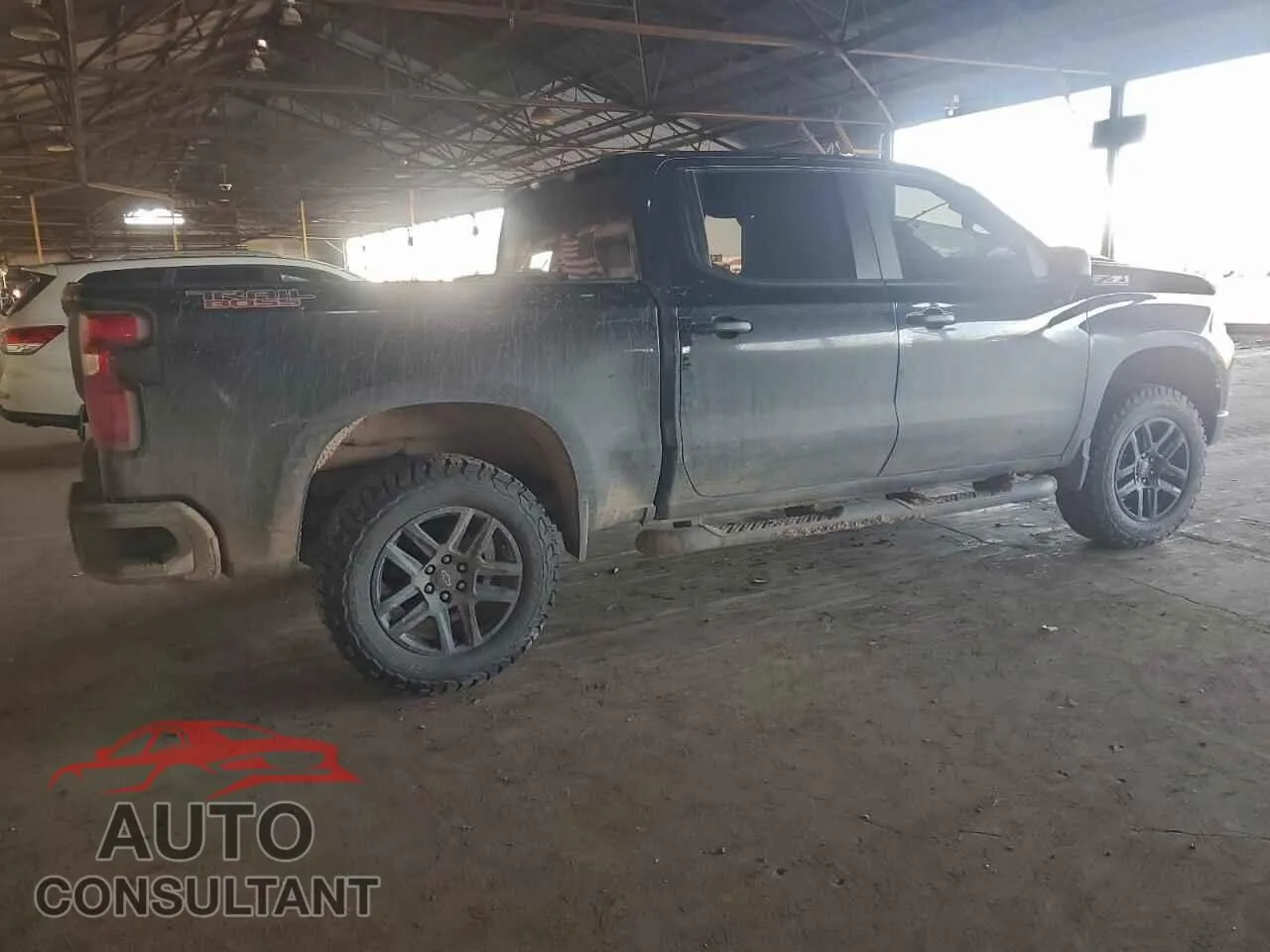 2024 CHEVROLET ALL Models Damaged VIN 3GCUDCE89RG176317 – side profile