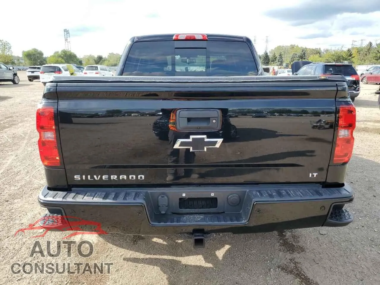 2018 CHEVROLET ALL Models Damaged VIN 3GCUKREC3JG109133 – engine bay