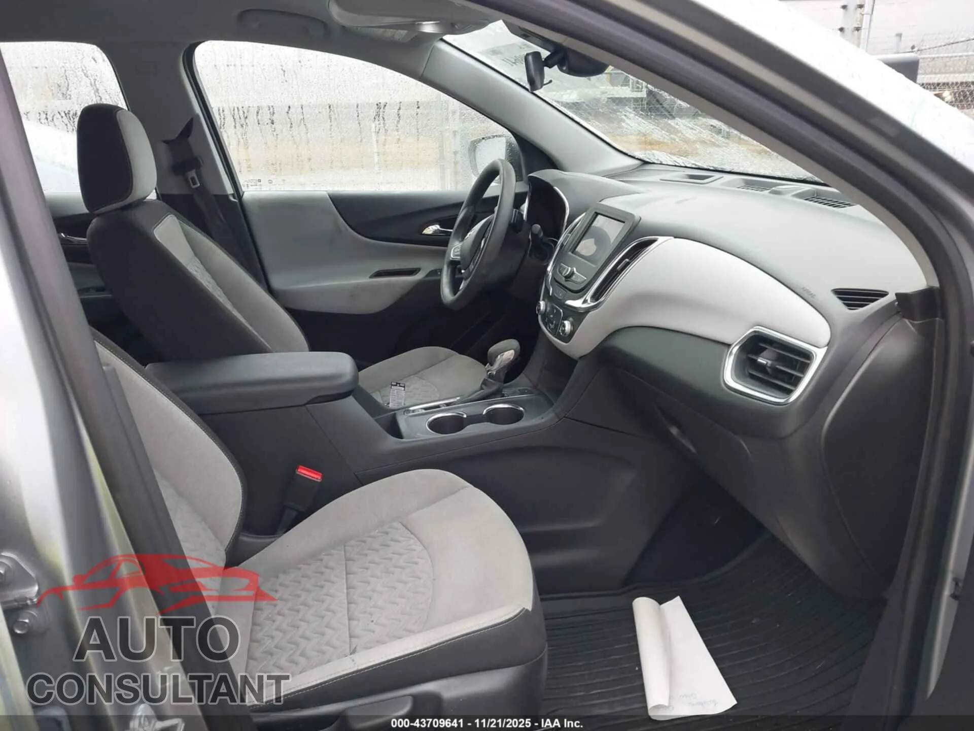 2023 CHEVROLET EQUINOX Damaged VIN 3GNAX5EG7PL255008 – interior seats