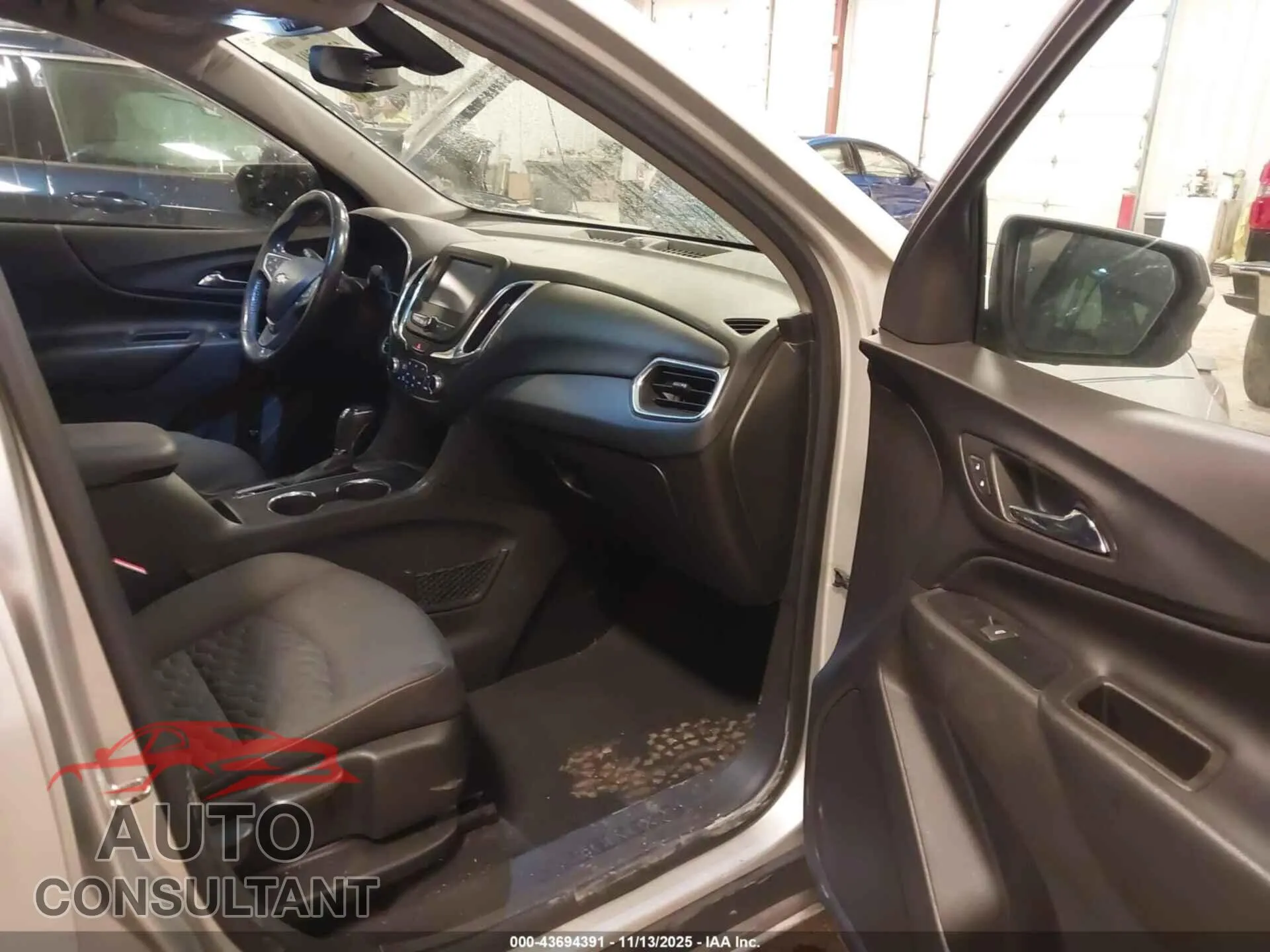 2018 CHEVROLET EQUINOX Damaged VIN 3GNAXJEVXJS564184 – interior seats