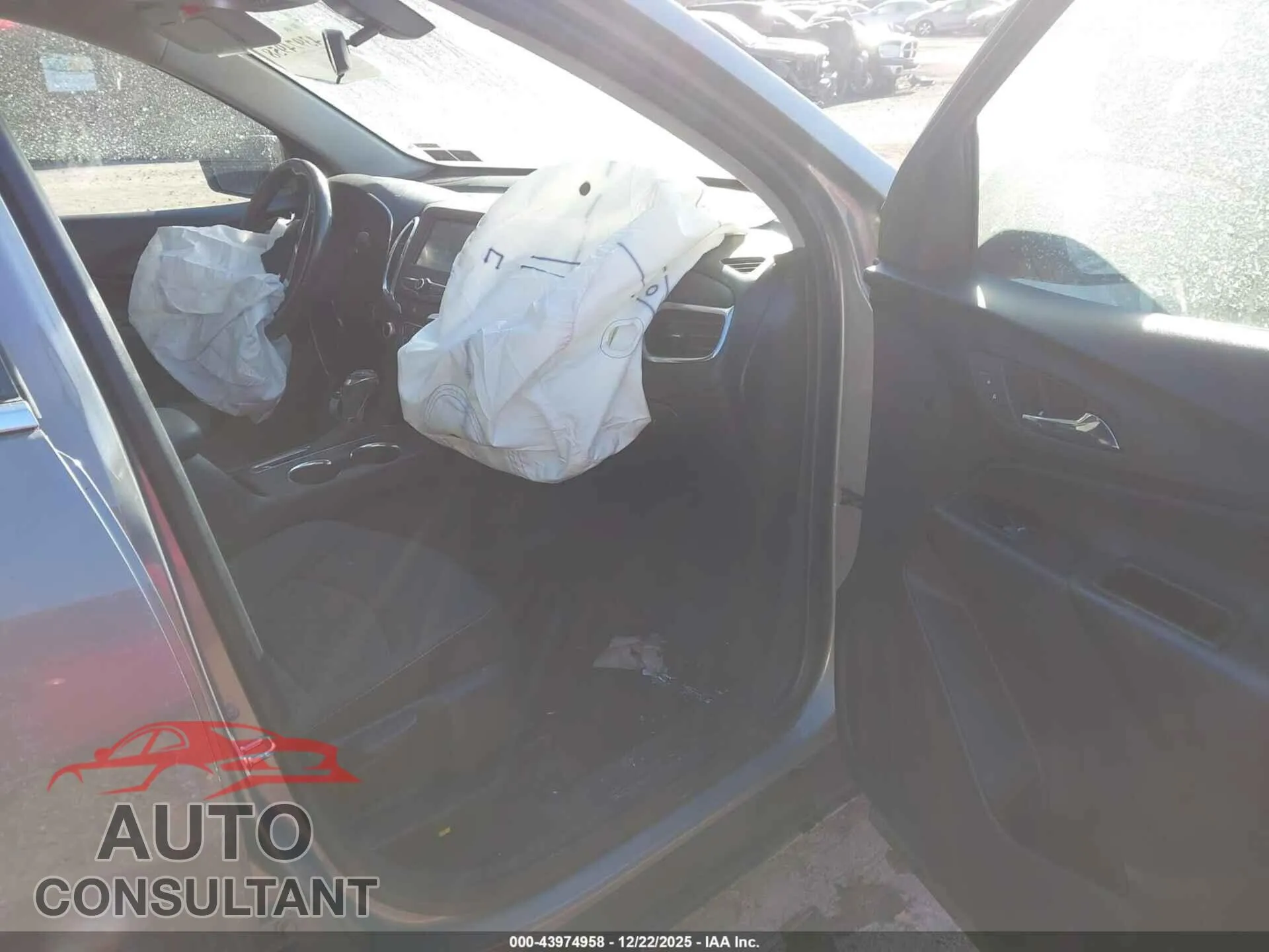 2018 CHEVROLET EQUINOX Damaged VIN 3GNAXSEV6JS640005 – interior seats