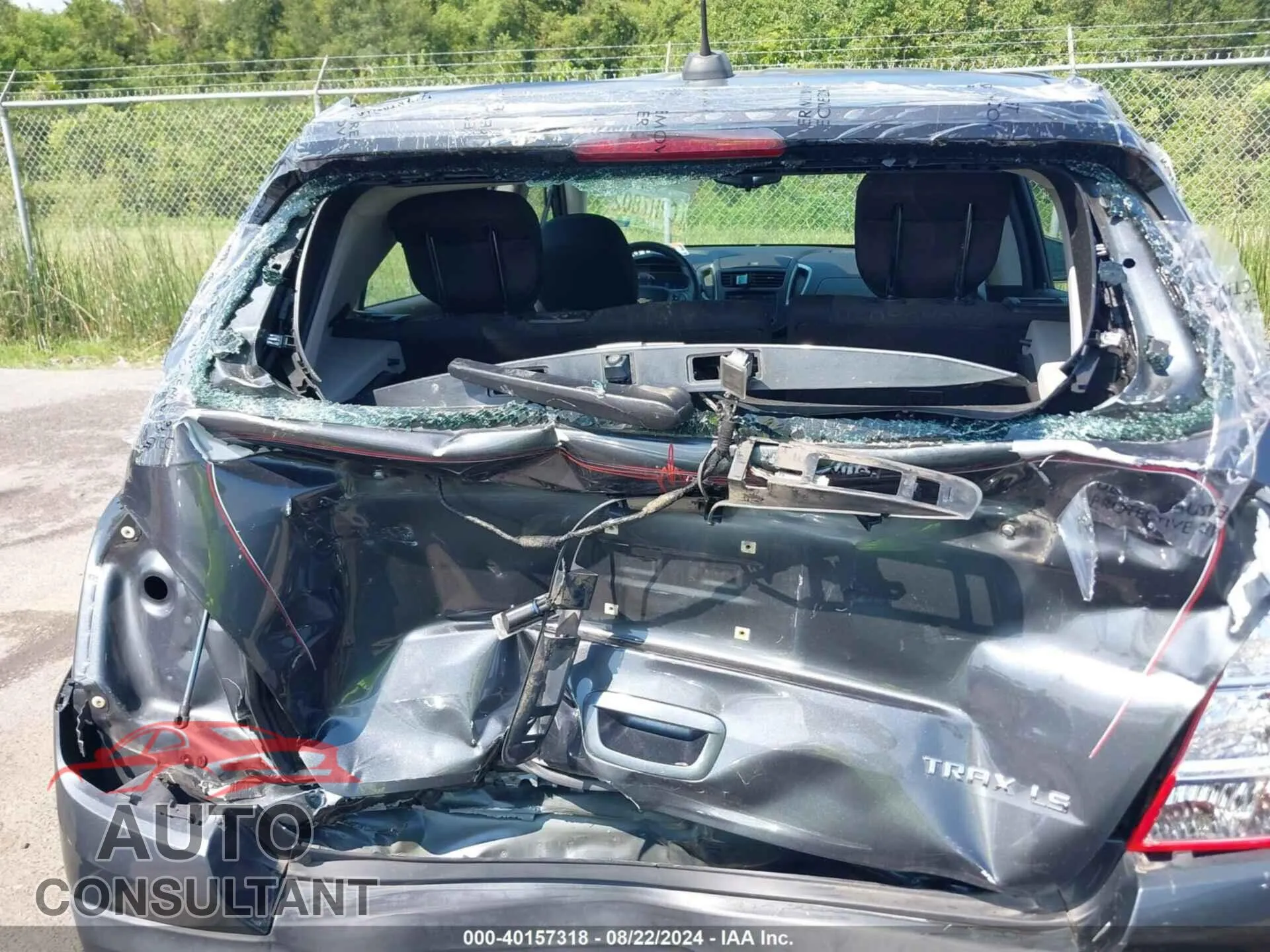 2016 CHEVROLET TRAX Damaged VIN 3GNCJKSB1GL277930 – undercarriage