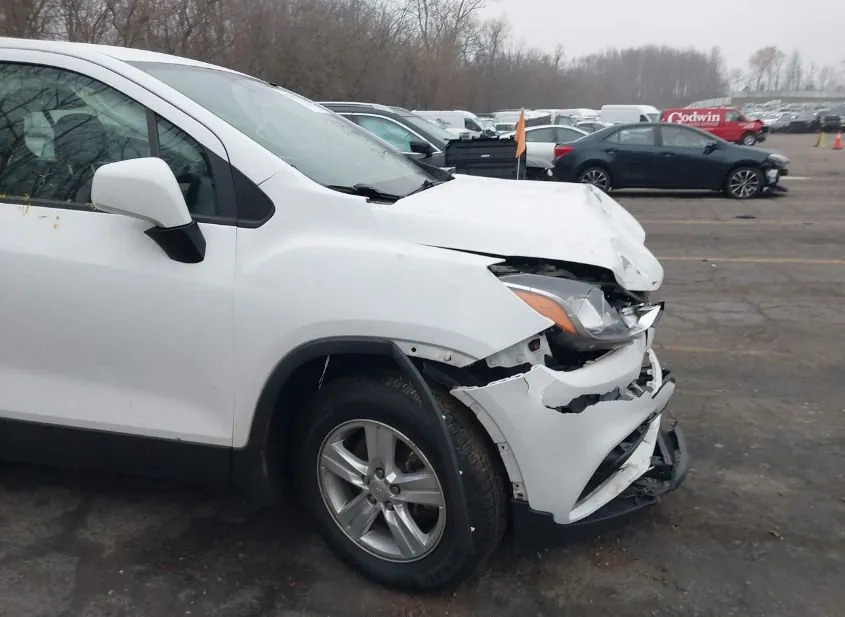2019 CHEVROLET Trax Used VIN 3GNCJKSB5KL350063 – side profile 2019 CHEVROLET Trax Used VIN 3GNCJKSB5KL350063 – side profile