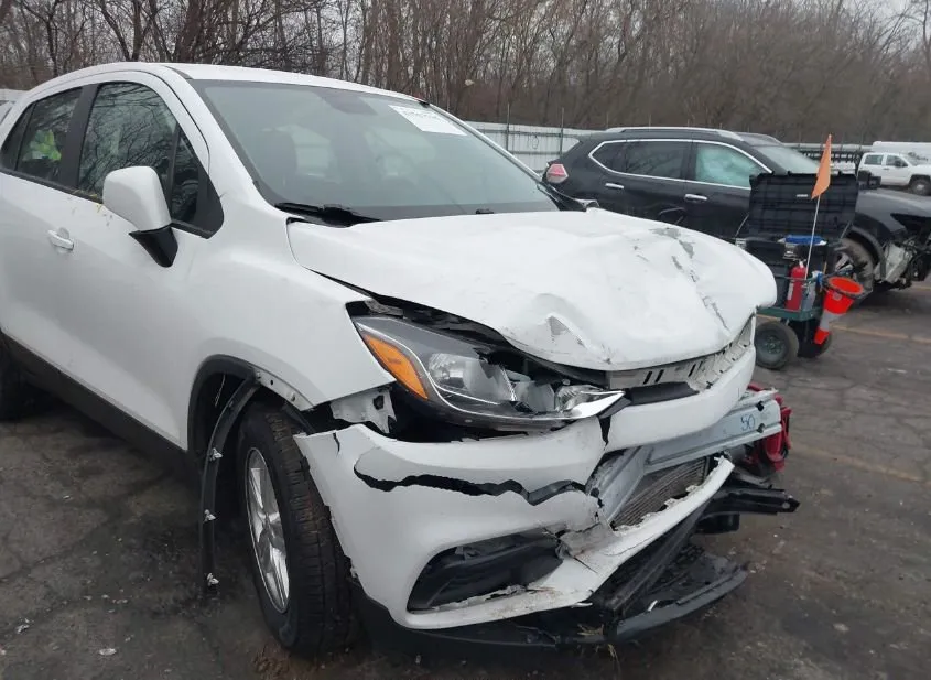 2019 CHEVROLET Trax Used VIN 3GNCJKSB5KL350063 – undercarriage 2019 CHEVROLET Trax Used VIN 3GNCJKSB5KL350063 – undercarriage
