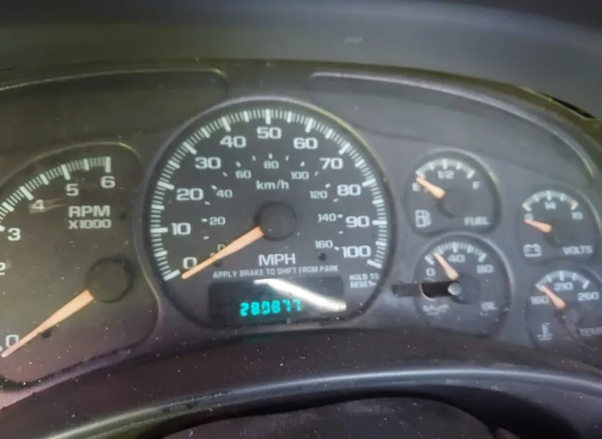 2002 CHEVROLET Avalanche Used VIN 3GNEC13T12G100560 – dashboard