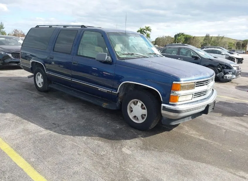 1999 CHEVROLET Suburban Used VIN 3GNEC16R0XG248996 – undercarriage