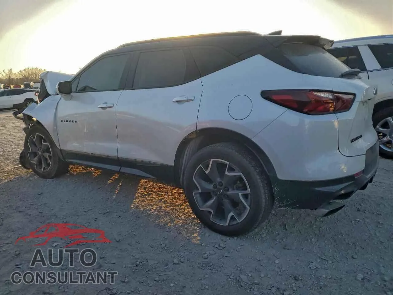 2022 CHEVROLET BLAZER Damaged VIN 3GNKBKRS3NS195747 – rear exterior 2022 CHEVROLET BLAZER Damaged VIN 3GNKBKRS3NS195747 – rear exterior