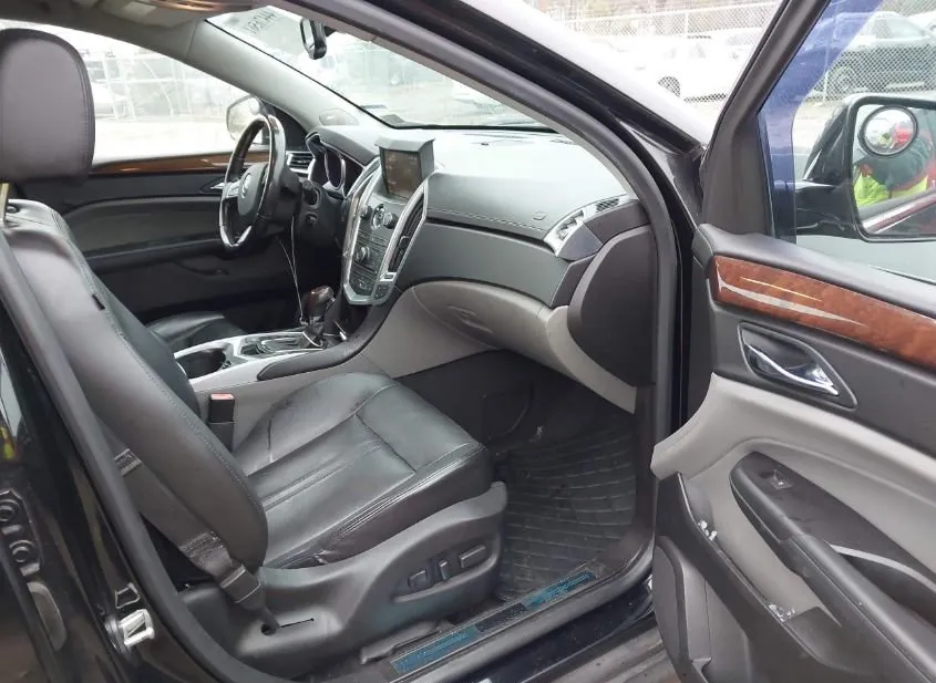 2011 CADILLAC SRX Used VIN 3GYFNFEYXBS647072 – engine bay 2011 CADILLAC SRX Used VIN 3GYFNFEYXBS647072 – engine bay