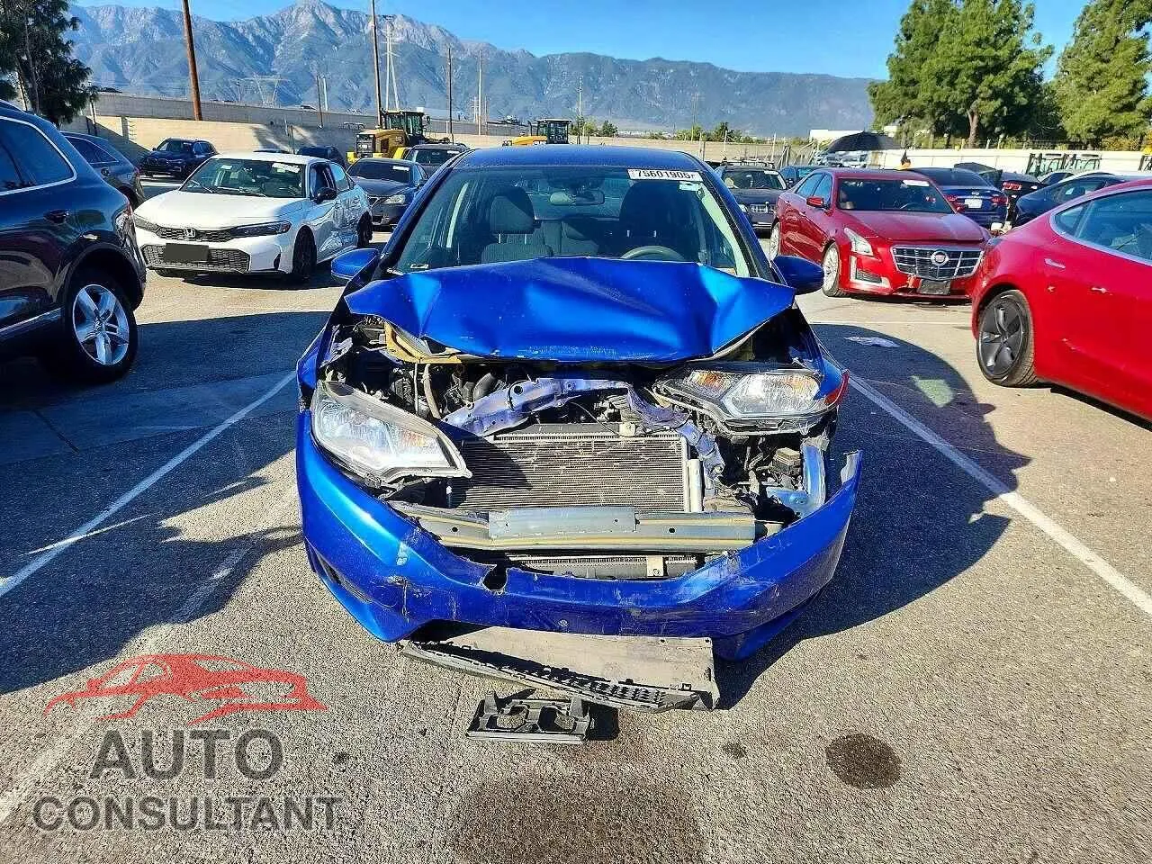 2017 HONDA FIT Damaged VIN 3HGGK5H52HM710405 – interior seats