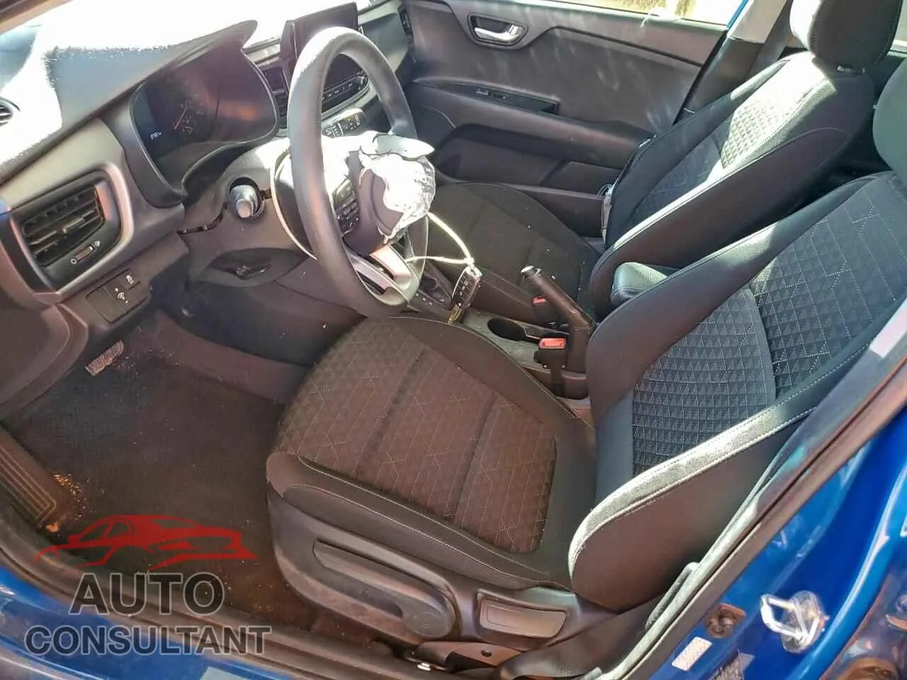 2022 KIA RIO Damaged VIN 3KPA25AD2NE436716 – exterior detail