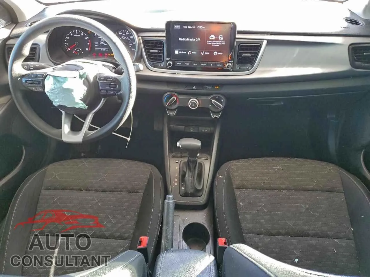 2022 KIA RIO Damaged VIN 3KPA25AD2NE436716 – undercarriage