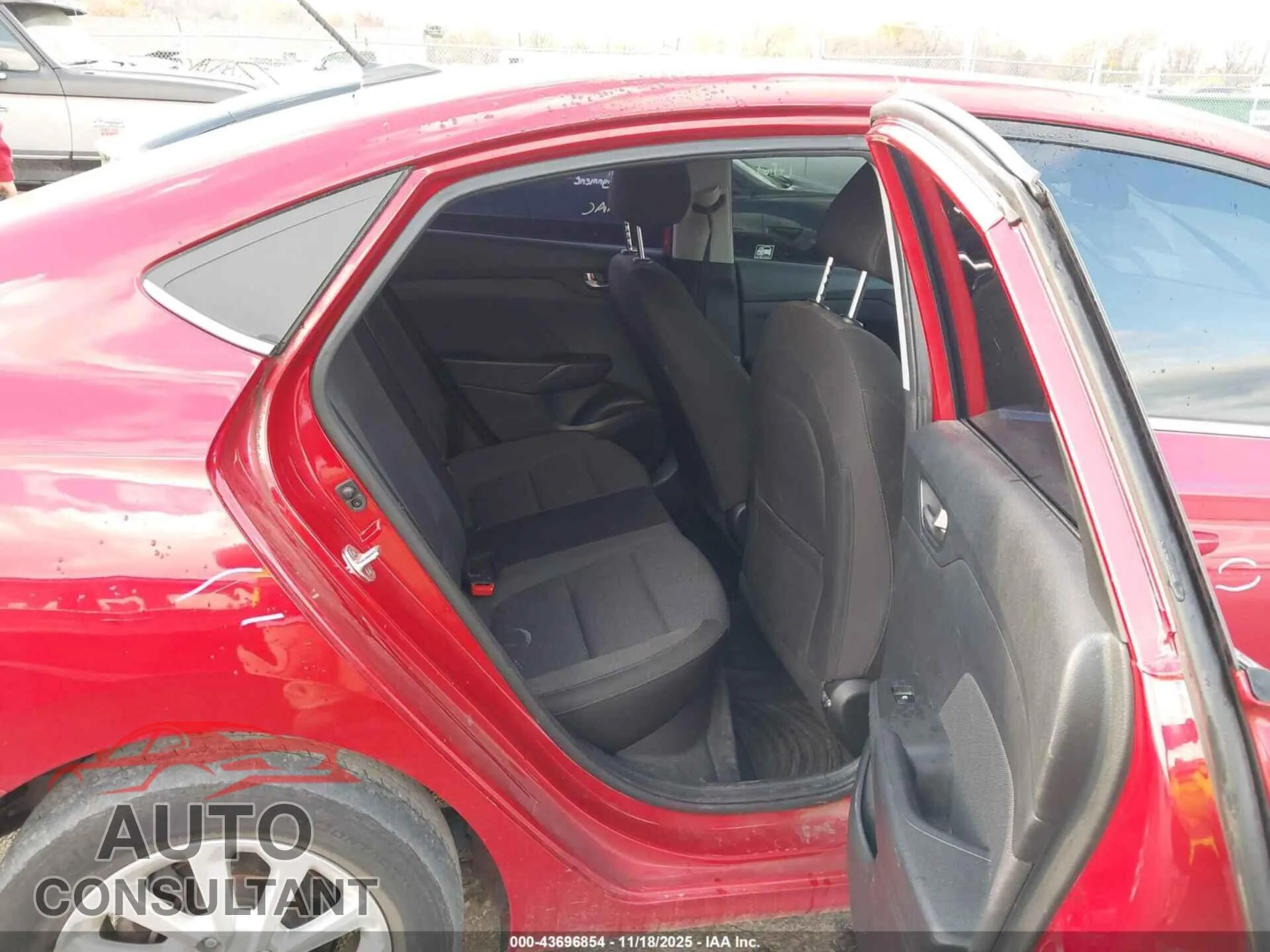 2020 HYUNDAI ACCENT Damaged VIN 3KPC24A61LE121438 – undercarriage