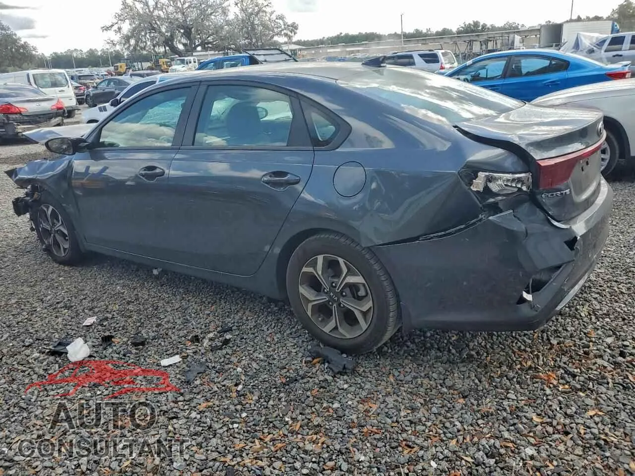 2020 KIA FORTE Damaged VIN 3KPF24AD3LE164822 – rear exterior