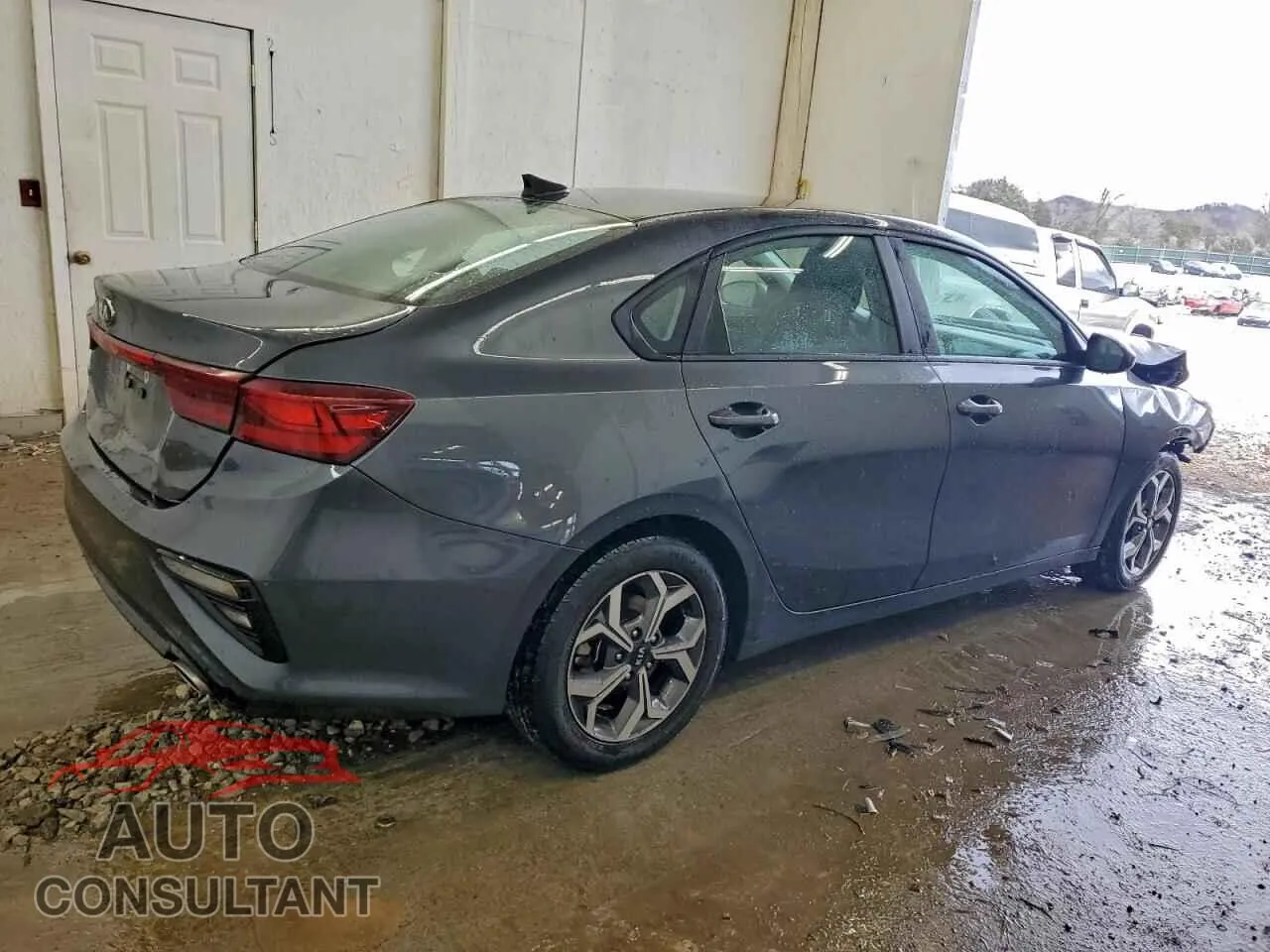 2021 KIA FORTE Damaged VIN 3KPF24AD8ME340345 – side profile