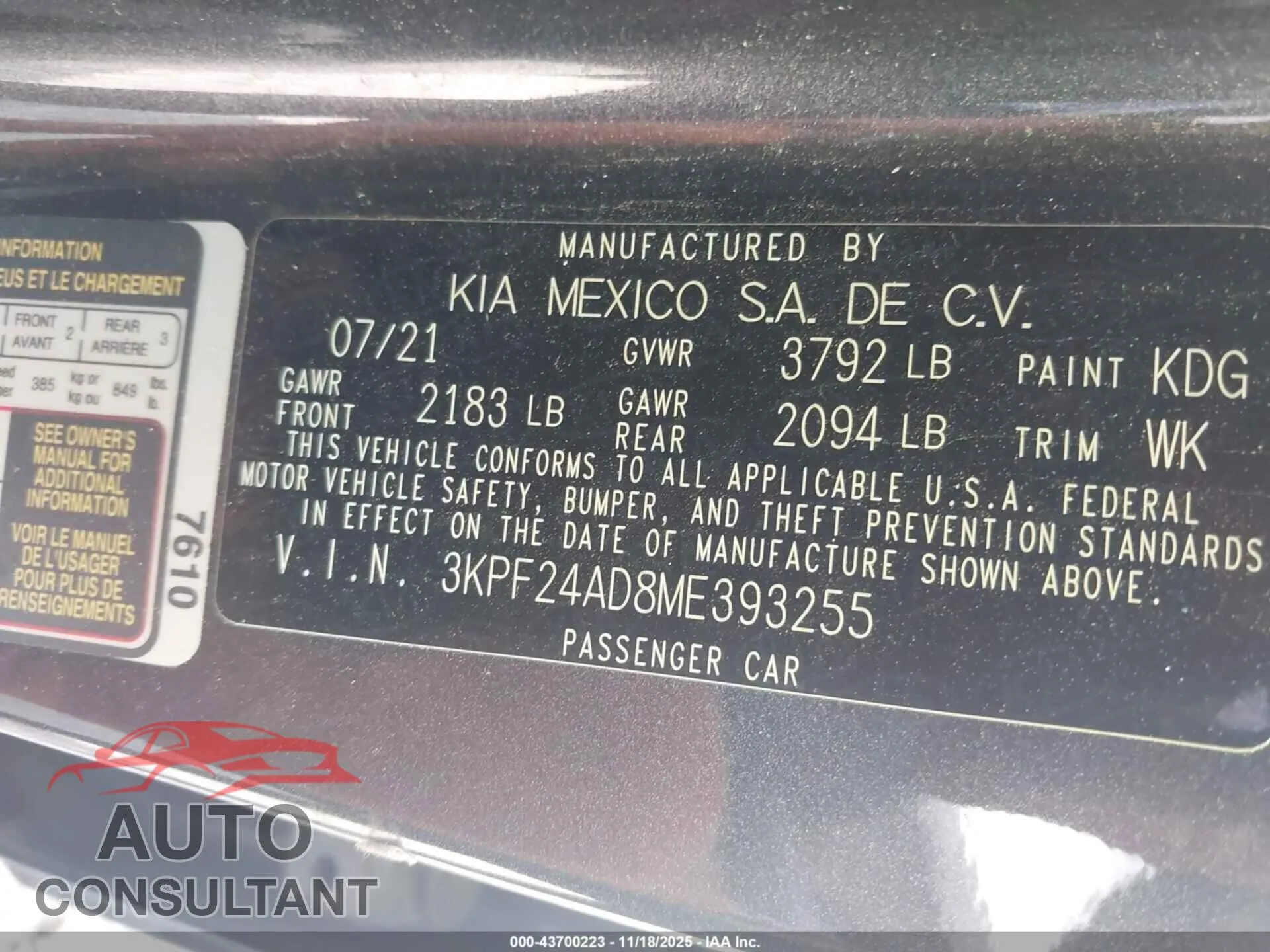 2021 KIA FORTE Damaged VIN 3KPF24AD8ME393255 – trunk area