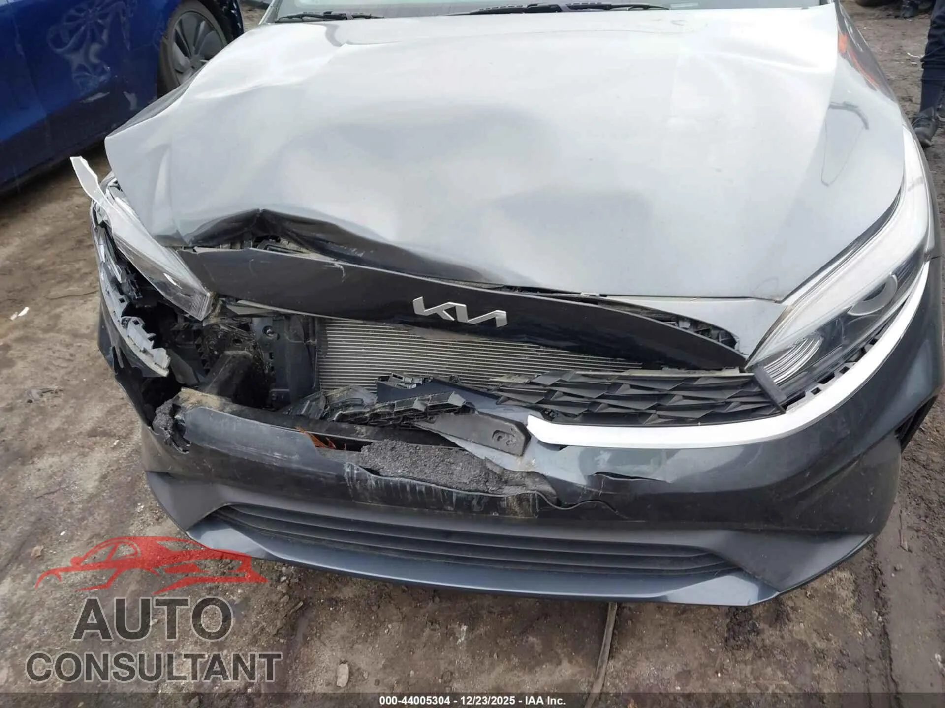 2022 KIA FORTE Damaged VIN 3KPF24ADXNE451593 – engine bay