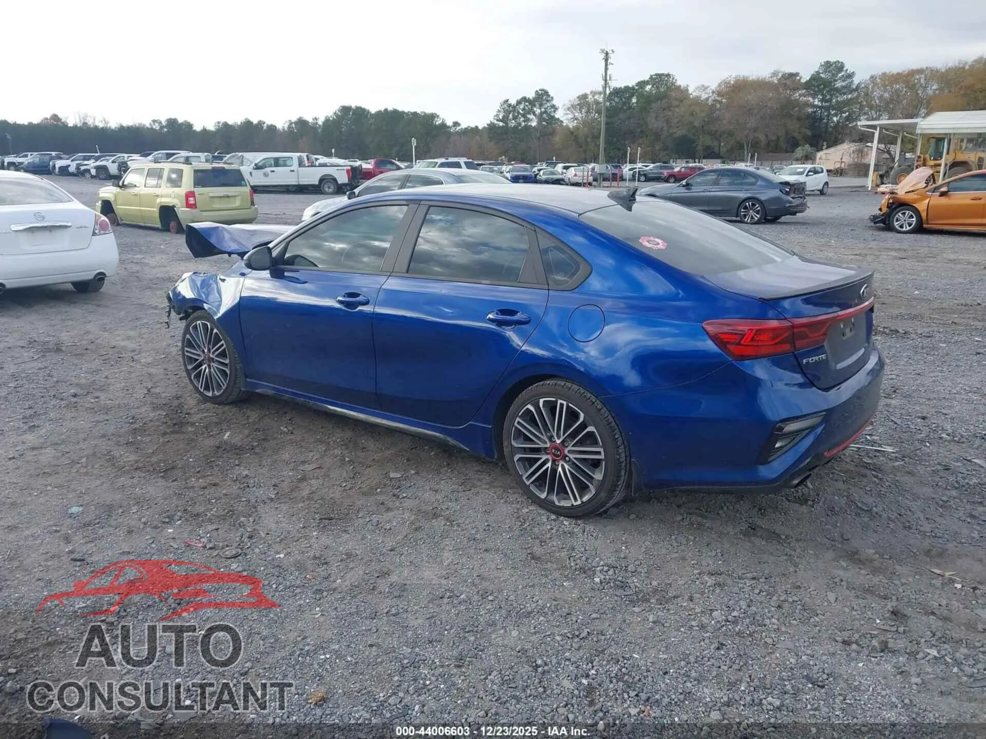 2021 KIA FORTE Damaged VIN 3KPF44AC0ME366357 – side profile