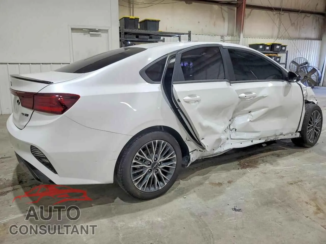 2024 KIA FORTE Damaged VIN 3KPF54AD7RE805485 – side profile