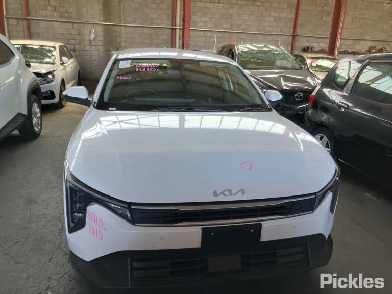 2025 Kia K4 Damaged VIN 3KPFT41DMSE055171 – rear exterior 2025 Kia K4 Damaged VIN 3KPFT41DMSE055171 – rear exterior
