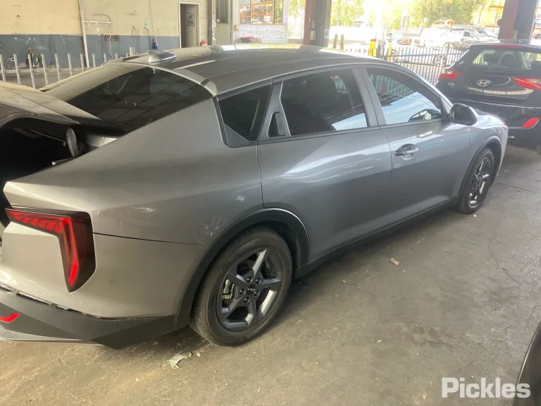 2025 Kia K4 Damaged VIN 3KPFT41DMSE165782 – photo 17 2025 Kia K4 Damaged VIN 3KPFT41DMSE165782 – photo 17