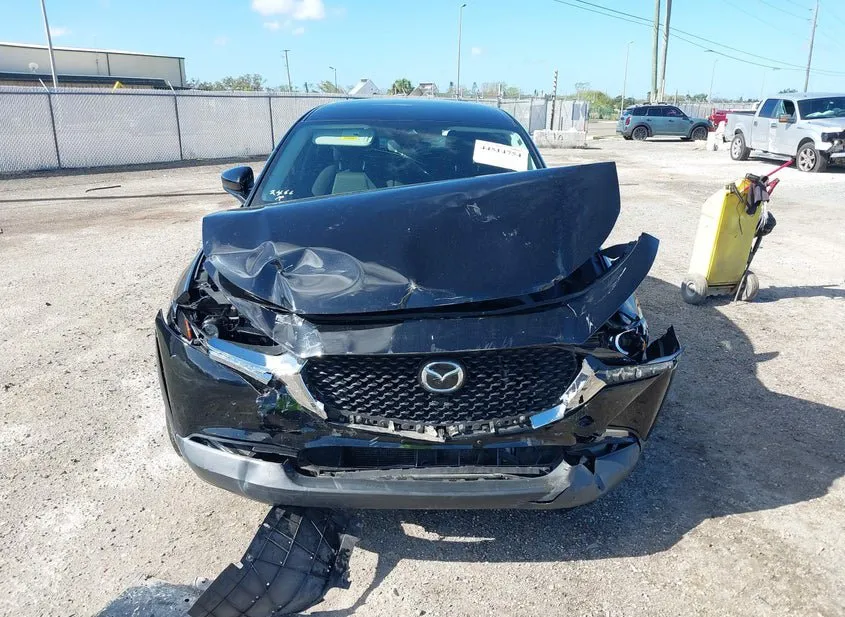 2021 MAZDA CX-30 Used VIN 3MVDMAAL4MM211594 – odometer reading