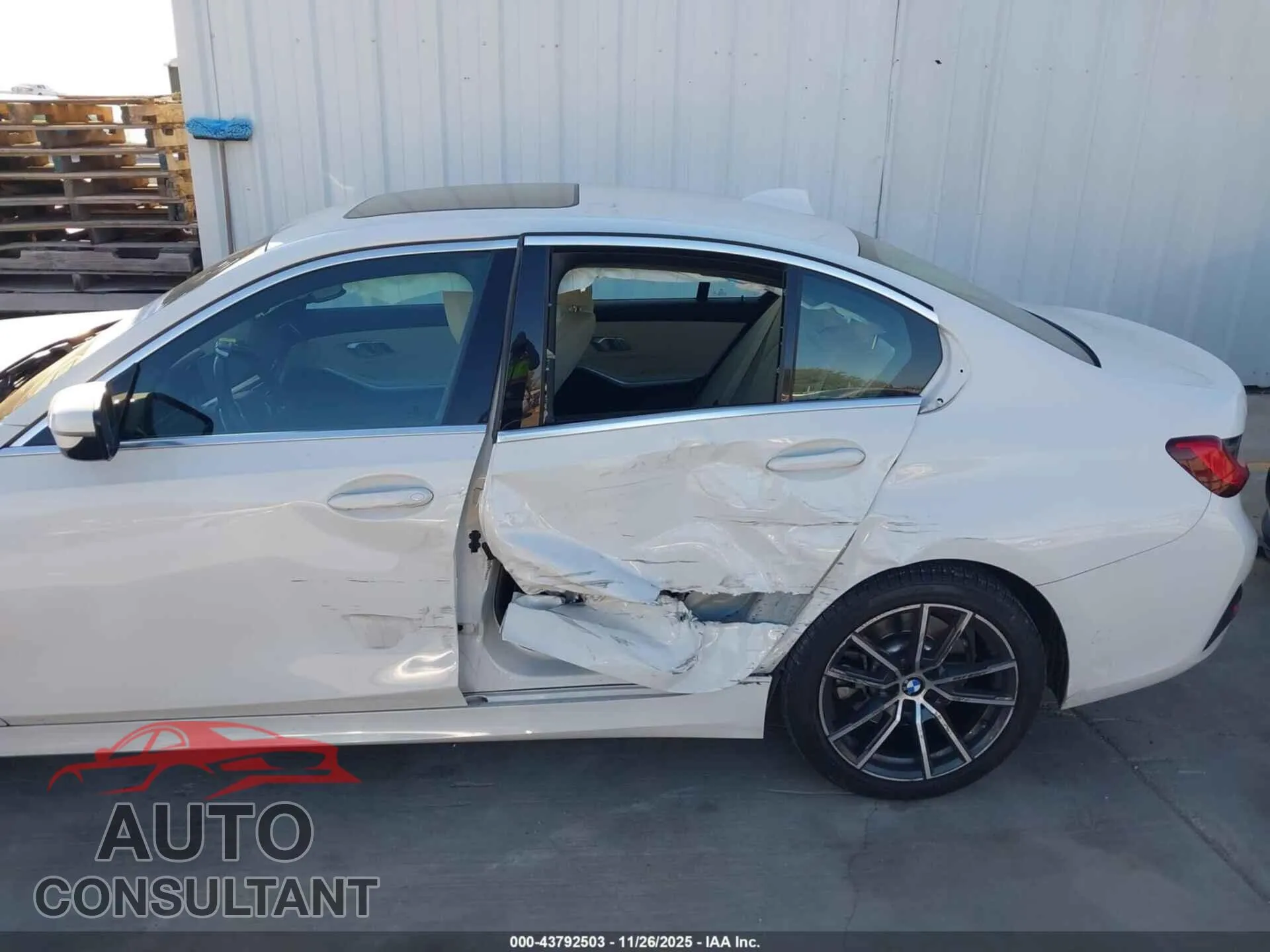 2021 BMW 330I Damaged VIN 3MW5R1J07M8B91098 – engine bay