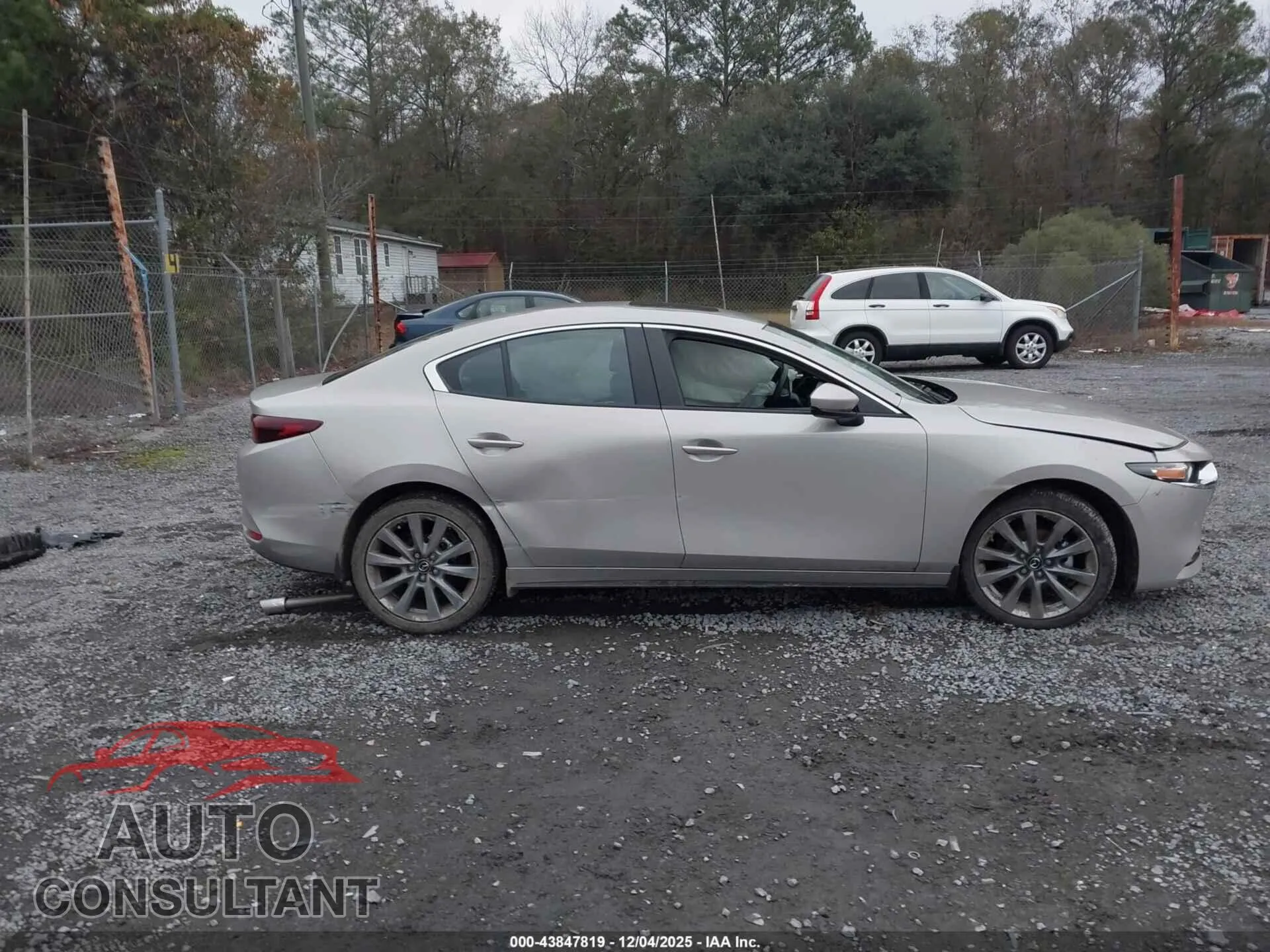 2025 MAZDA MAZDA3 Damaged VIN 3MZBPACM4SM473857 – photo 13 2025 MAZDA MAZDA3 Damaged VIN 3MZBPACM4SM473857 – photo 13