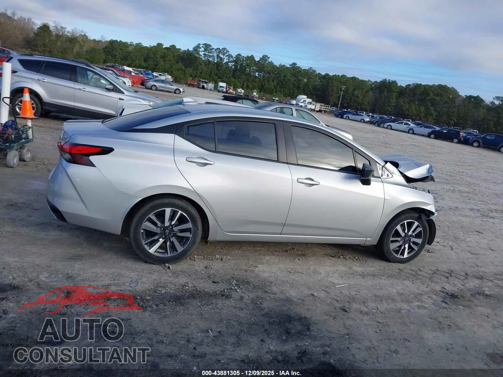 2023 NISSAN VERSA Damaged VIN 3N1CN8EV3PL850867 – photo 13