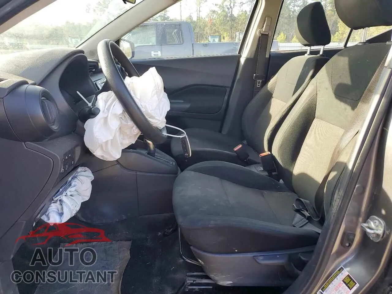 2024 NISSAN KICKS Damaged VIN 3N1CP5BV7RL538518 – exterior detail 2024 NISSAN KICKS Damaged VIN 3N1CP5BV7RL538518 – exterior detail