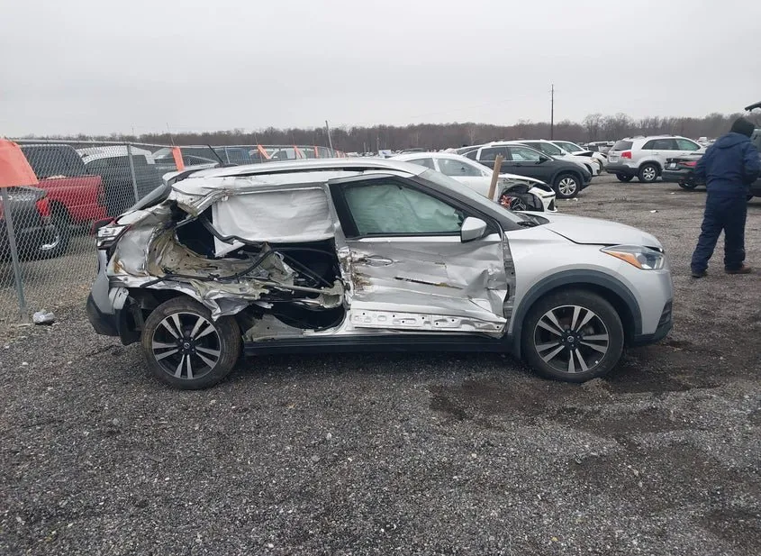 2019 NISSAN Kicks Used VIN 3N1CP5CU8KL514255 – side profile 2019 NISSAN Kicks Used VIN 3N1CP5CU8KL514255 – side profile