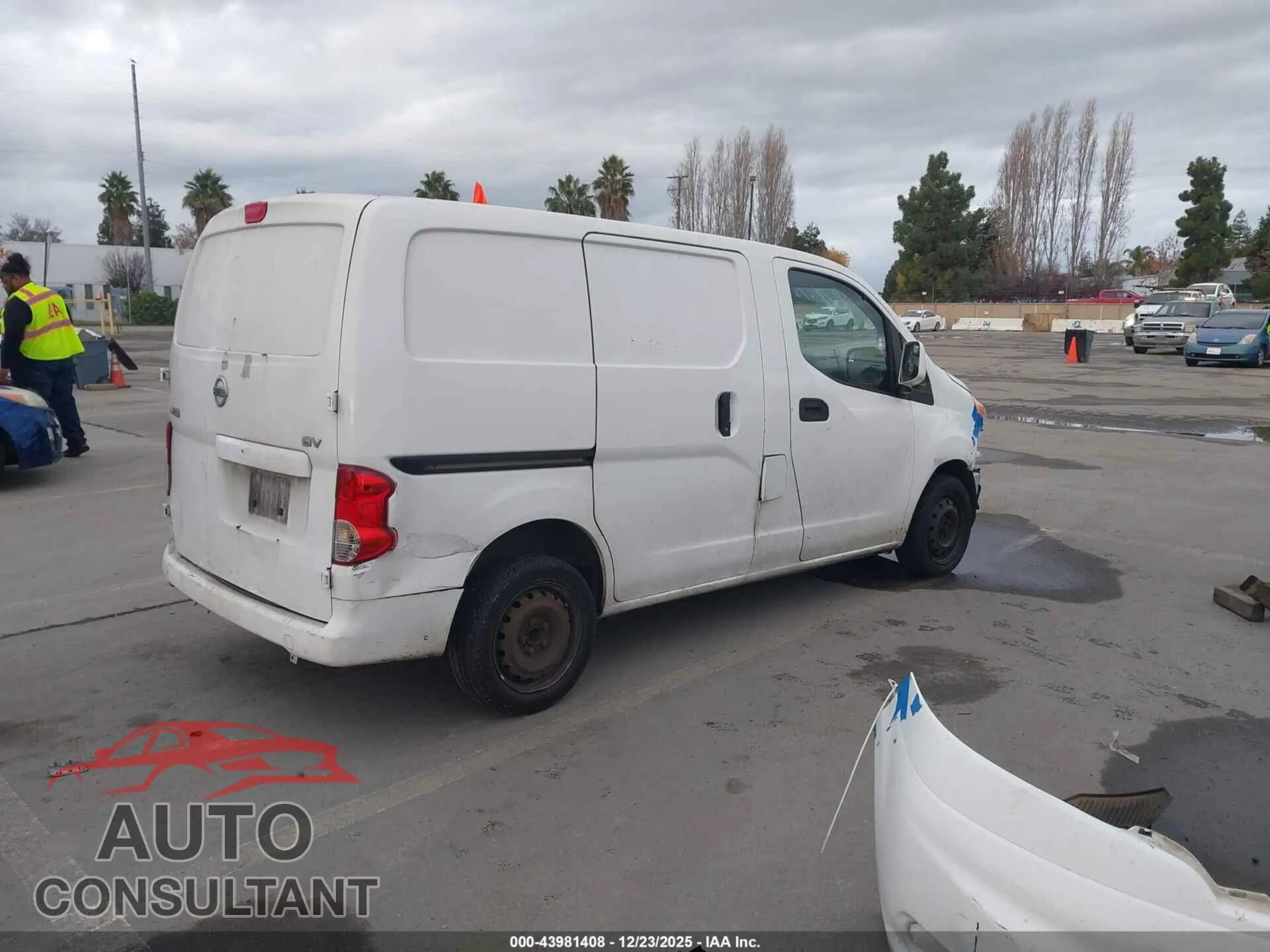 2015 NISSAN NV200 Damaged VIN 3N6CM0KN6FK719777 – dashboard
