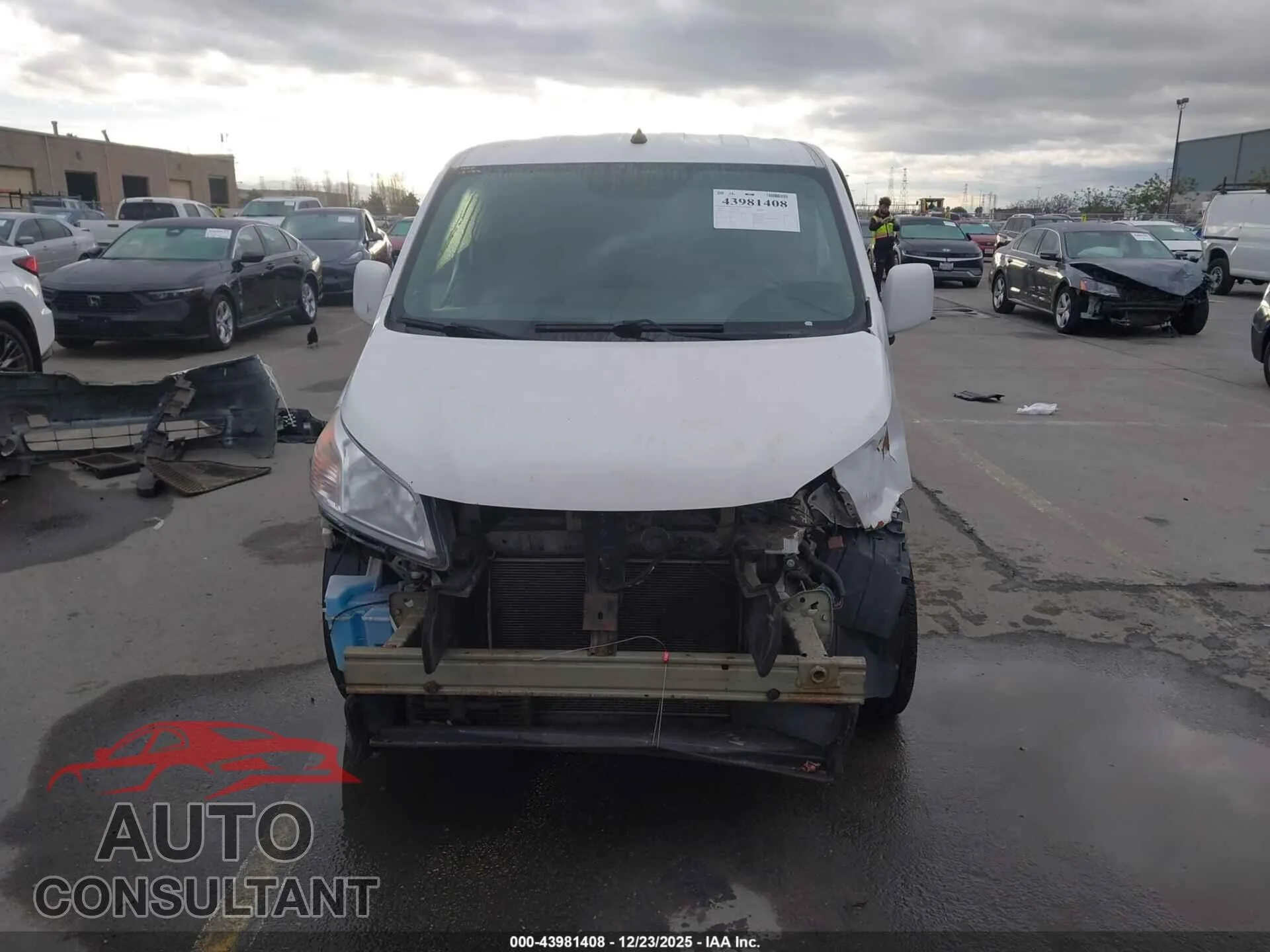 2015 NISSAN NV200 Damaged VIN 3N6CM0KN6FK719777 – photo 13