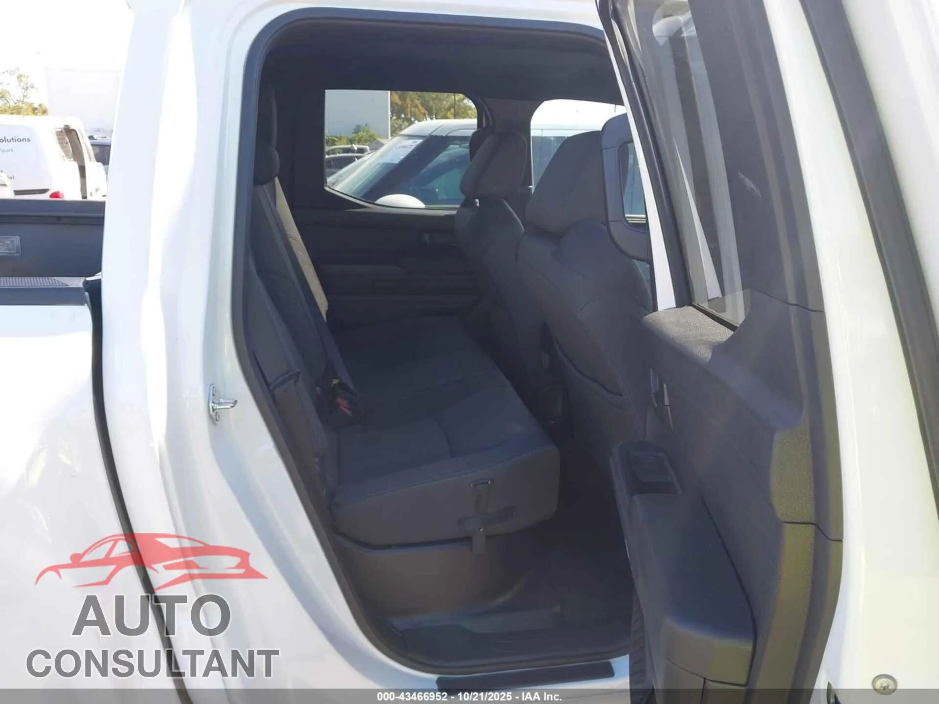 2025 TOYOTA TACOMA Damaged VIN 3TYKD5HN1ST026279 – undercarriage