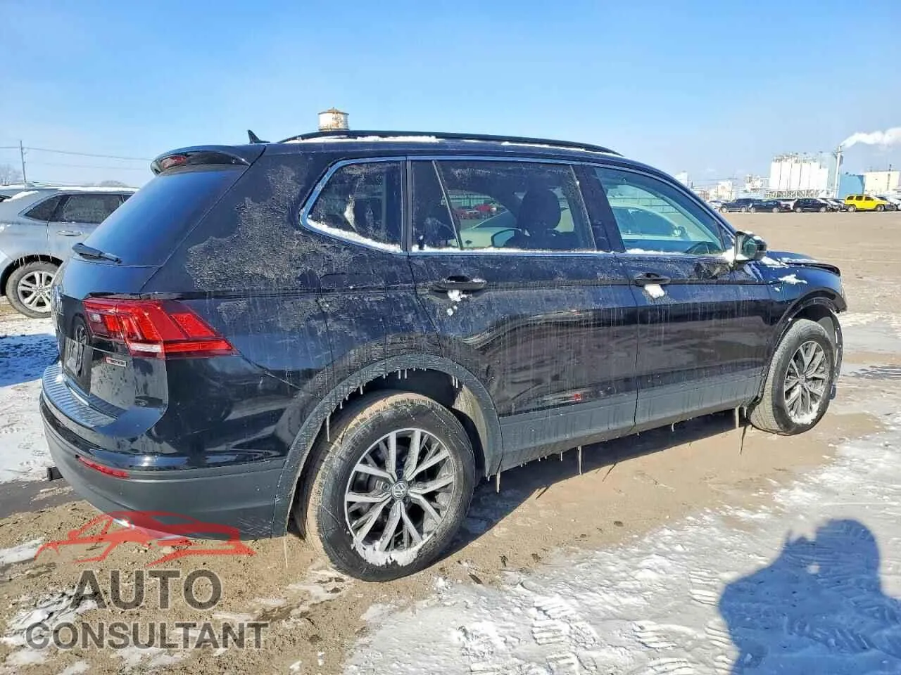 2019 VOLKSWAGEN TIGUAN Damaged VIN 3VV2B7AX0KM142079 – side profile