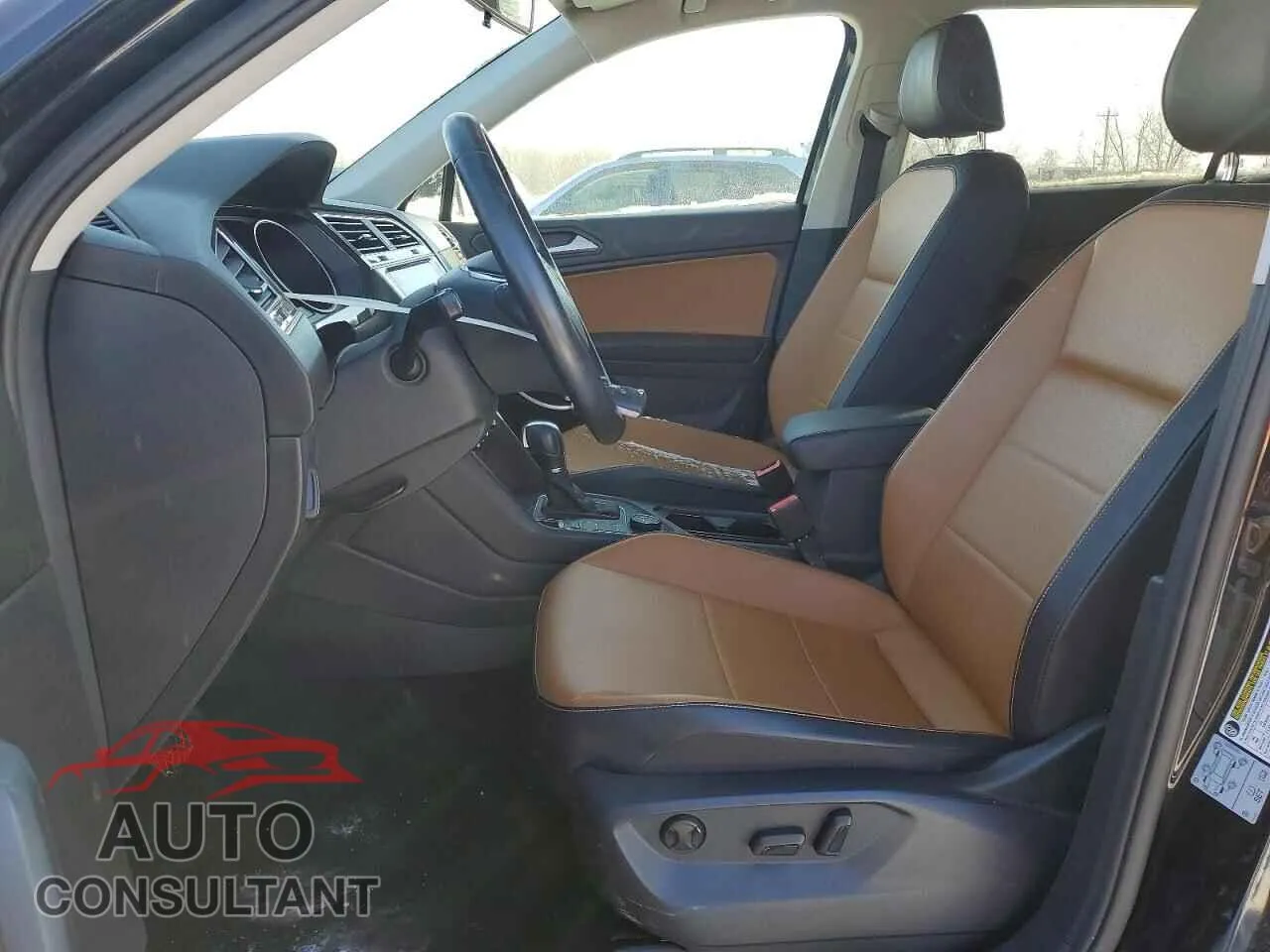 2019 VOLKSWAGEN TIGUAN Damaged VIN 3VV2B7AX0KM142079 – exterior detail