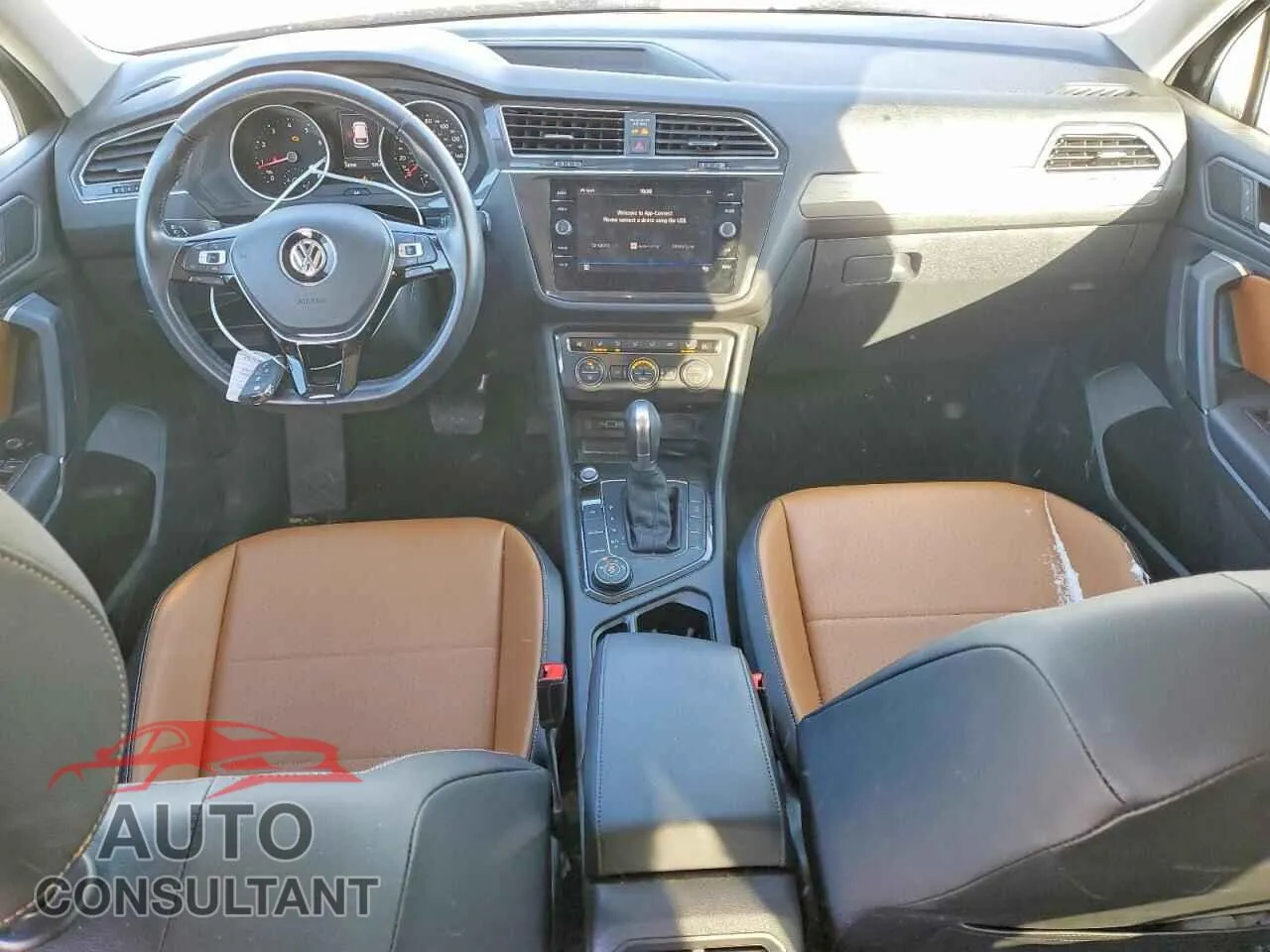 2019 VOLKSWAGEN TIGUAN Damaged VIN 3VV2B7AX0KM142079 – undercarriage