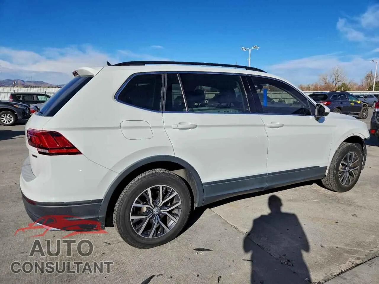 2019 VOLKSWAGEN TIGUAN Damaged VIN 3VV2B7AX0KM184221 – side profile