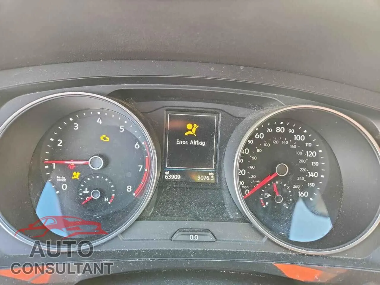 2019 VOLKSWAGEN TIGUAN Damaged VIN 3VV2B7AX0KM184221 – trunk area